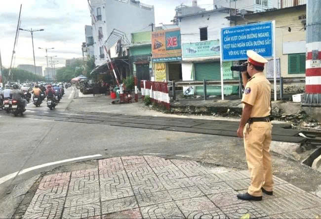 CSGT TP HCM ghi hình phạt nguội