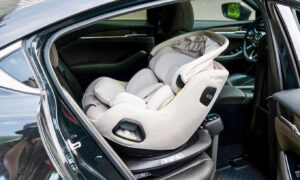 Theo dự thảo luật, taxi và xe công nghệ có thể được miễn yêu cầu trang bị ghế an toàn cho trẻ em từ năm 2026.