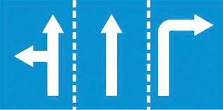 Rẽ phải ở làn đi thẳng khi đèn đỏ có bị phạt không?